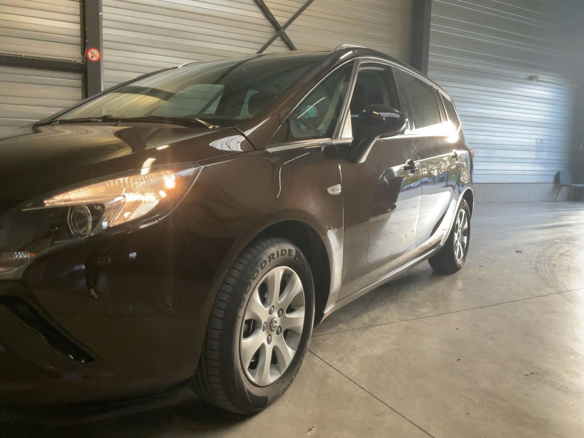 Opel Zafira Tourer 1.4 Turbo Edition