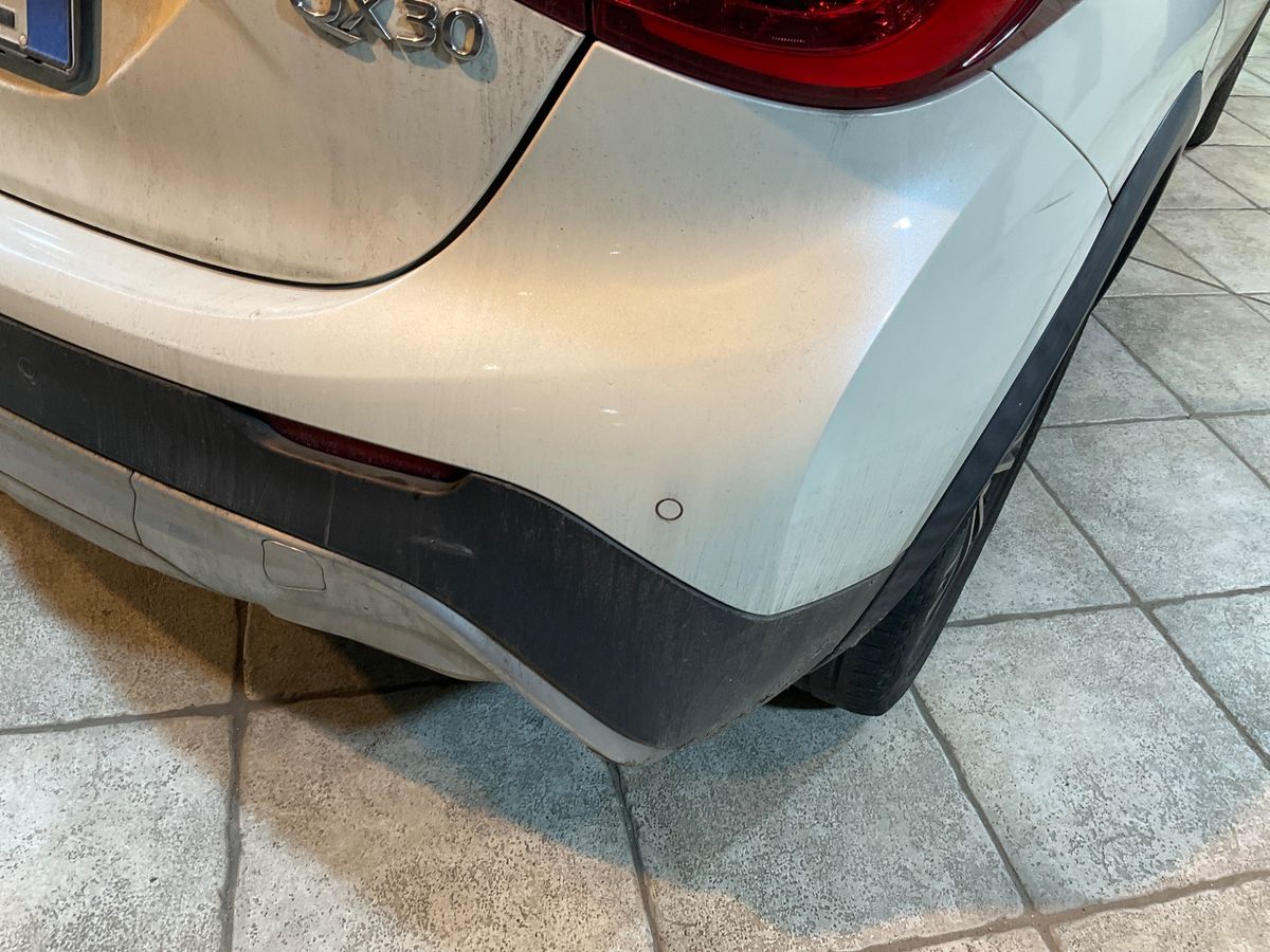 Infiniti QX30 2017 — photo 30