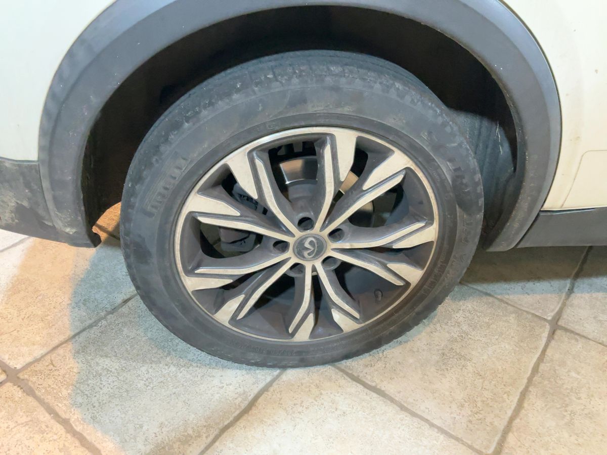 Infiniti QX30 2017 — photo 10