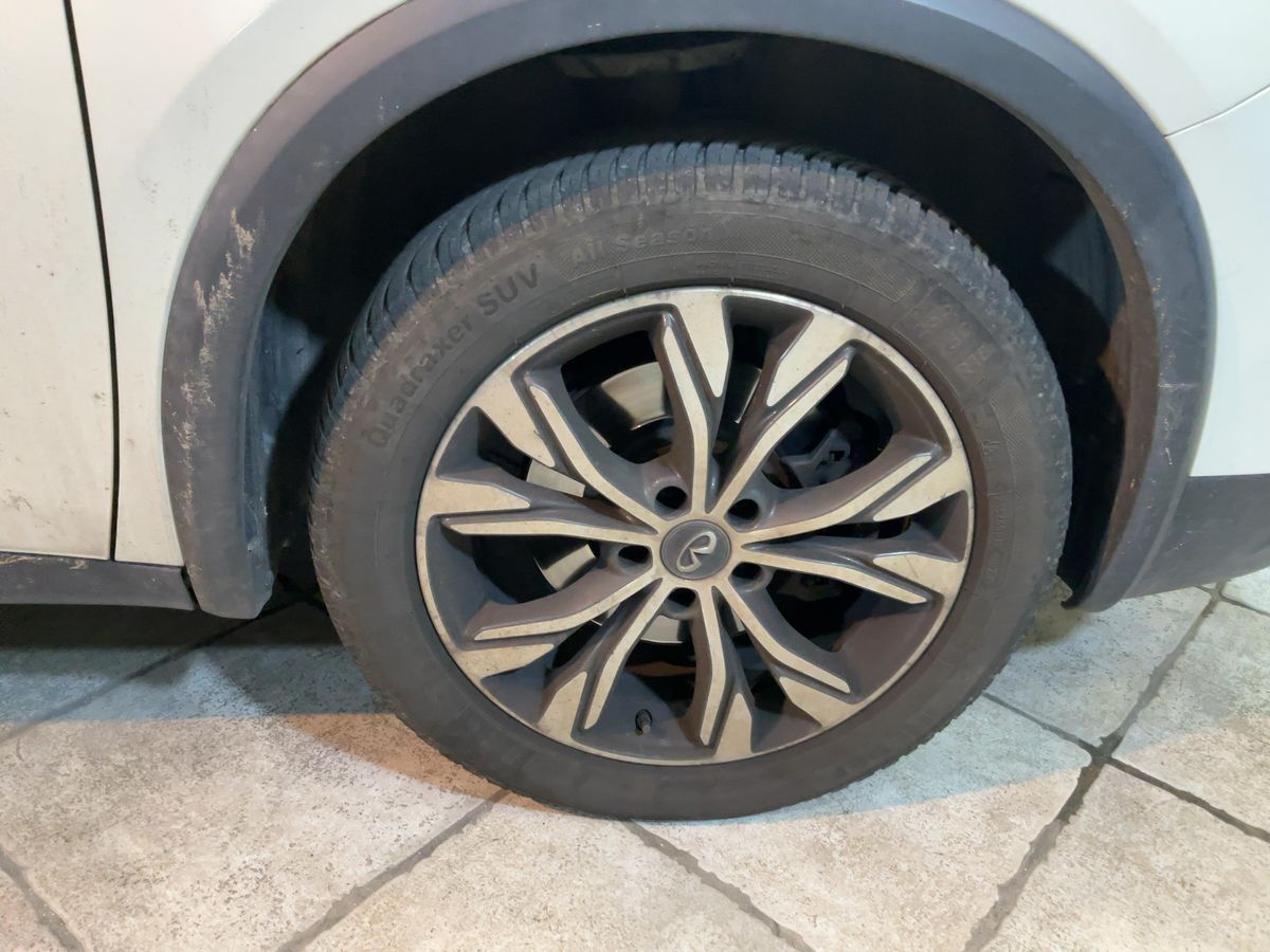 Infiniti QX30 2017 — photo 12