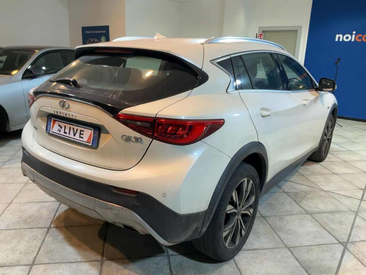 Infiniti QX30 2017 — photo 9