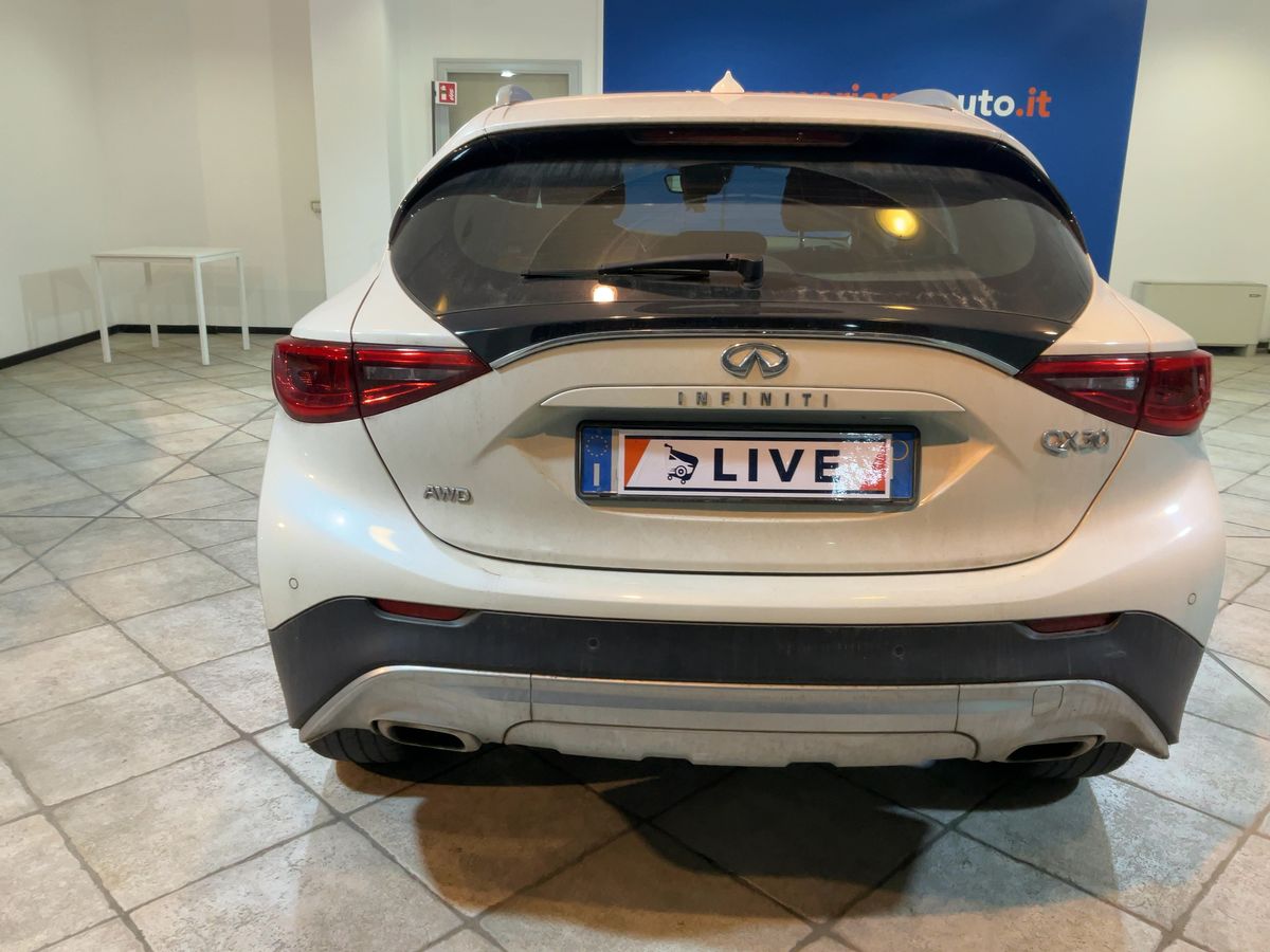 Infiniti QX30 2017 — photo 8