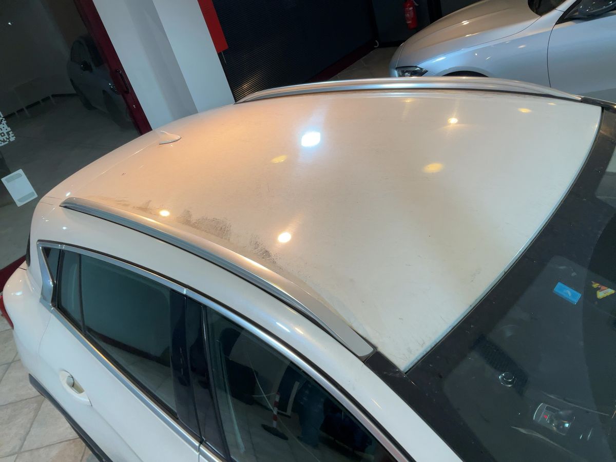 Infiniti QX30 2017 — photo 14
