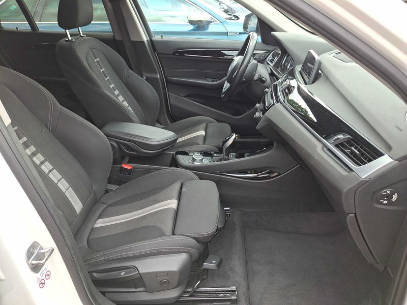 BMW X1 xDrive 20d Sport Line — zdjęcie 10