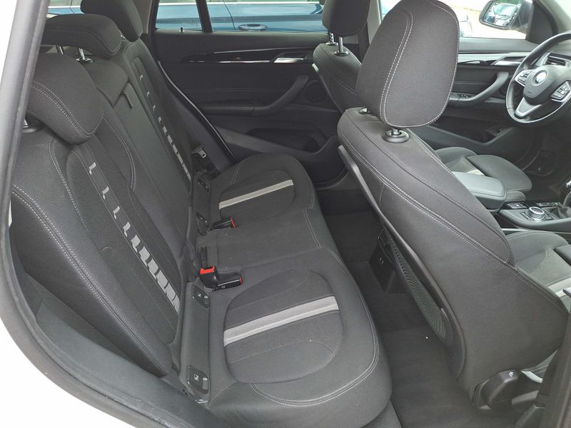 BMW X1 xDrive 20d Sport Line — zdjęcie 14