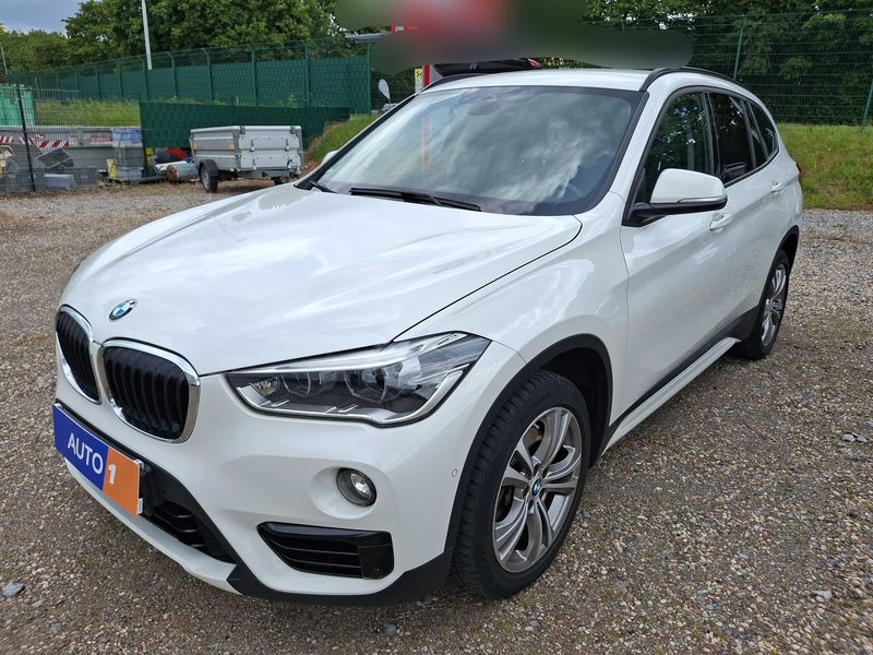 BMW X1 xDrive 20d Sport Line — zdjęcie 1