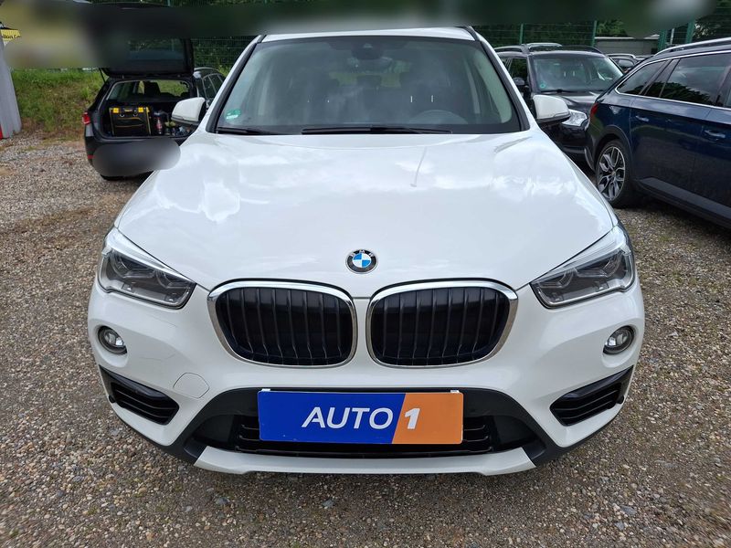 BMW X1 xDrive 20d Sport Line — zdjęcie 7