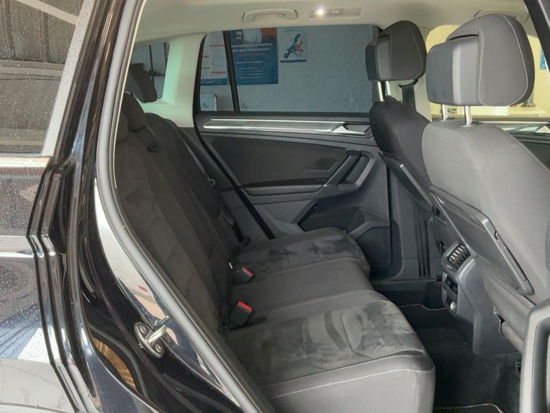 Volkswagen Tiguan 2.0 TDI Carat Exclusive BlueMotion Tech — zdjęcie 14