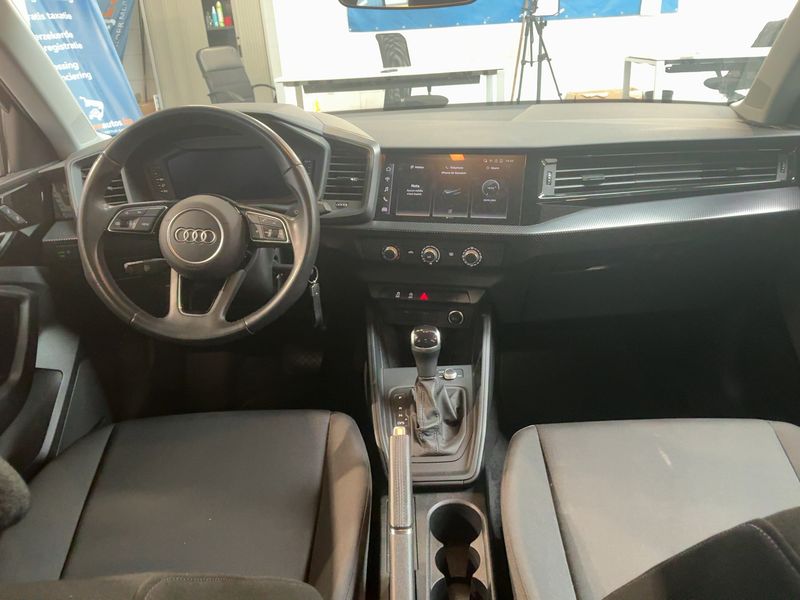 Audi A1 Sportback 30 TFSI advanced — zdjęcie 12