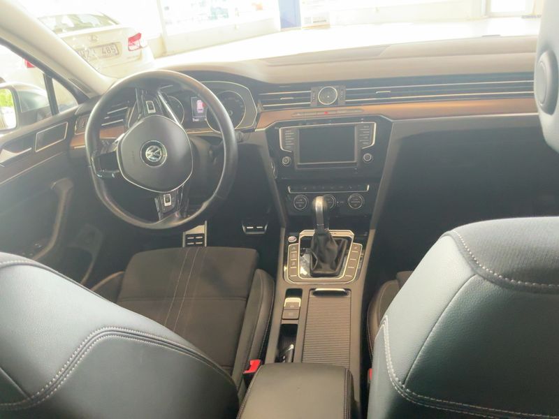 Volkswagen Passat Alltrack 2.0 TDI 4Motion BlueMotion Tech — zdjęcie 12