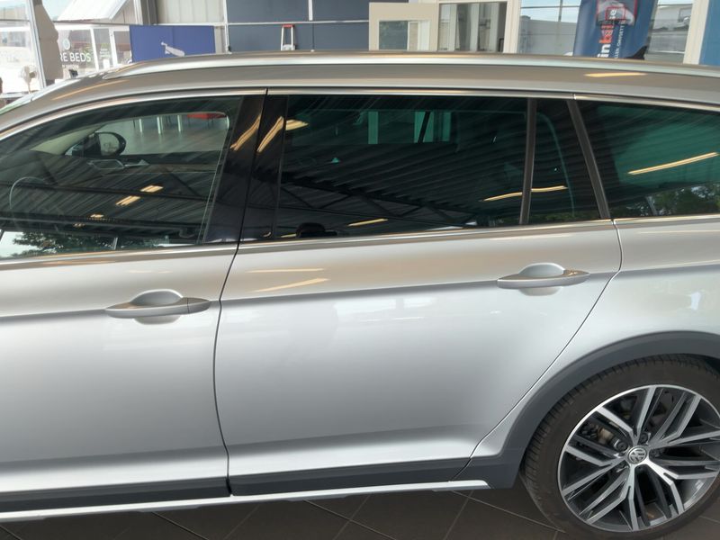 Volkswagen Passat Alltrack 2.0 TDI 4Motion BlueMotion Tech — zdjęcie 4