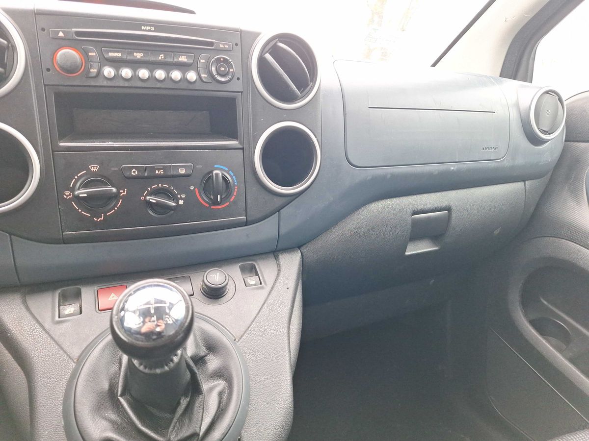 Peugeot Partner 2010 — photo 23