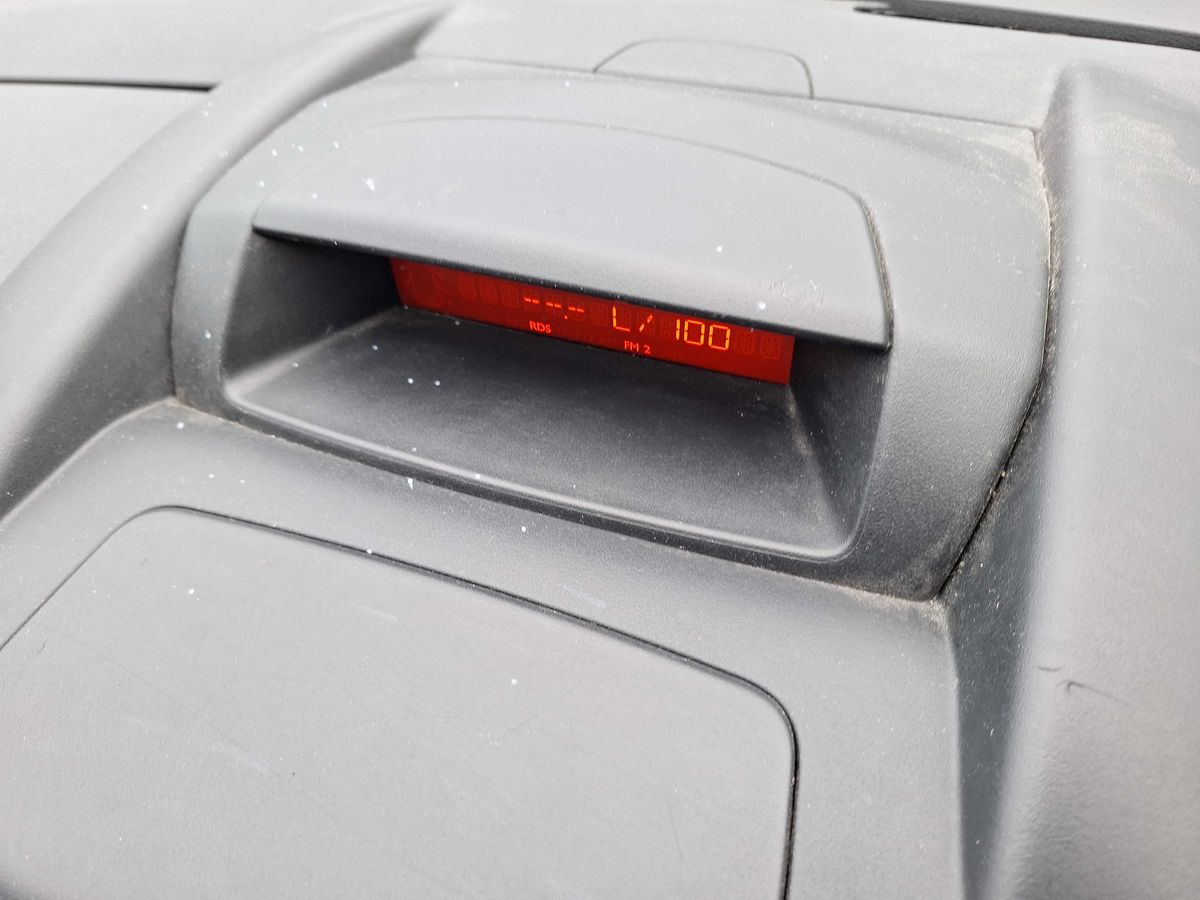 Peugeot Partner 2010 — photo 92