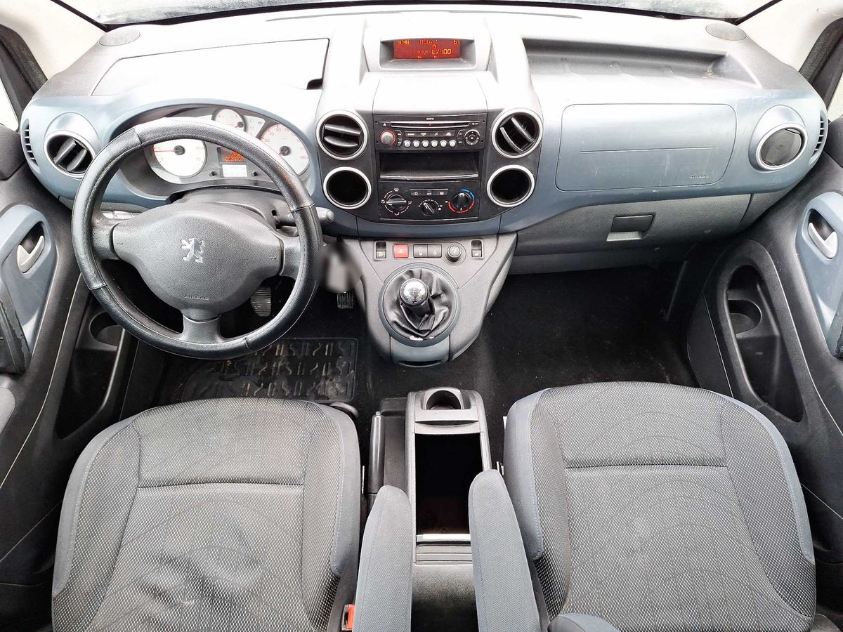 Peugeot Partner 2010 — photo 12