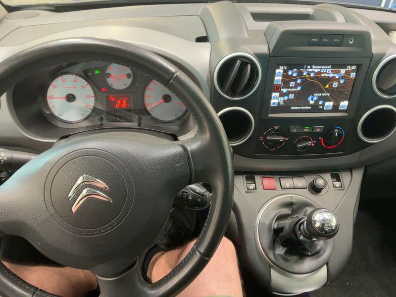 Citroen Berlingo 1.6 Blue-HDi Selection — zdjęcie 12