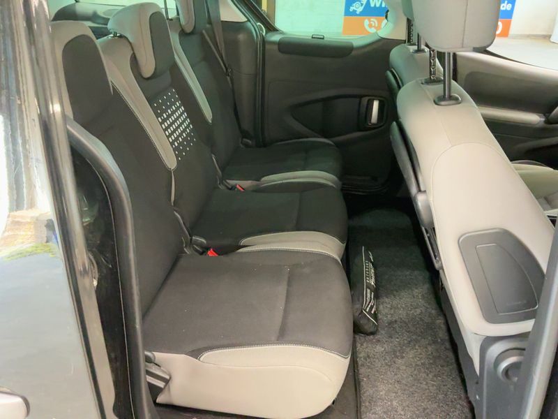 Citroen Berlingo 1.6 Blue-HDi Selection — zdjęcie 14