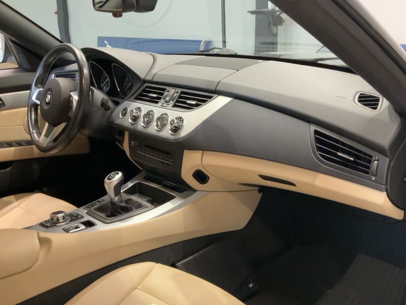 BMW Z4 sDrive 23i — zdjęcie 12