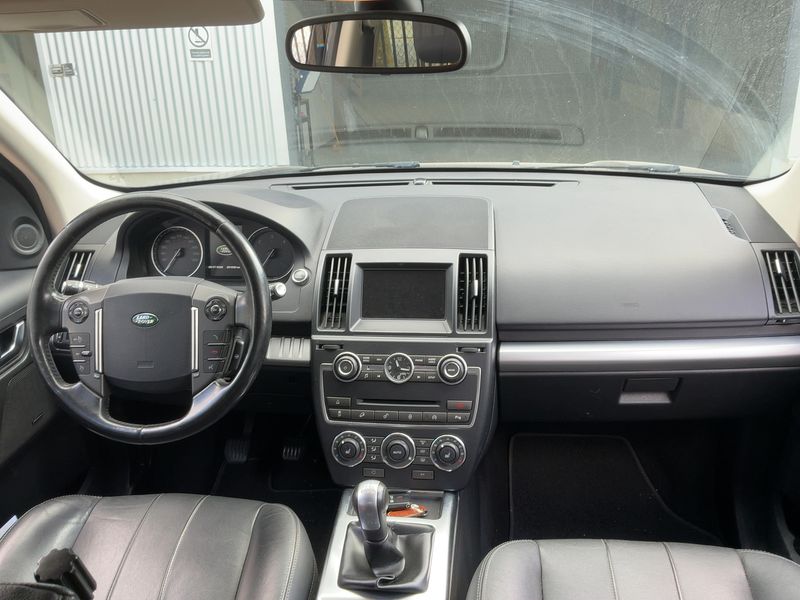 Land Rover Freelander 2.2 Td4 SE — zdjęcie 12