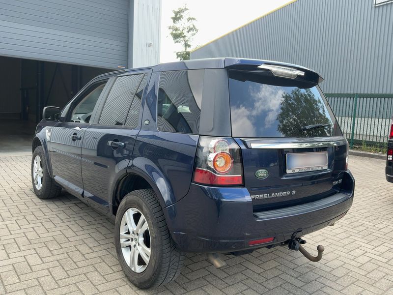 Land Rover Freelander 2.2 Td4 SE — zdjęcie 3