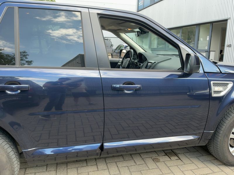 Land Rover Freelander 2.2 Td4 SE — zdjęcie 7