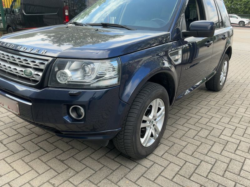 Land Rover Freelander 2.2 Td4 SE — zdjęcie 2