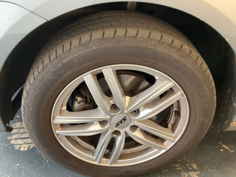 Volkswagen Touran 1.4 TSI Trendline 2009 – снимка 3