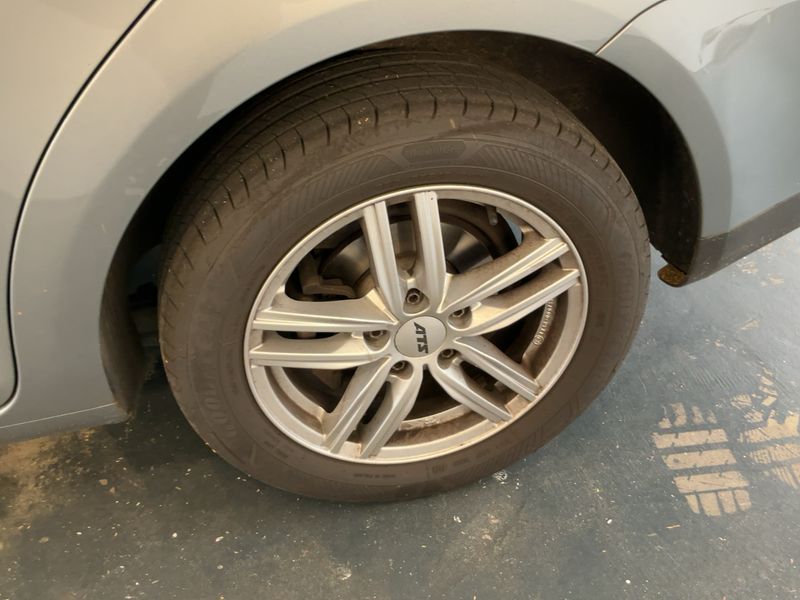 Volkswagen Touran 1.4 TSI Trendline 2009 – снимка 5