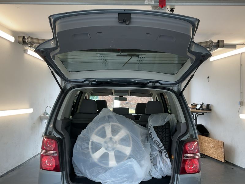 Volkswagen Touran 1.4 TSI Trendline 2009 – снимка 16