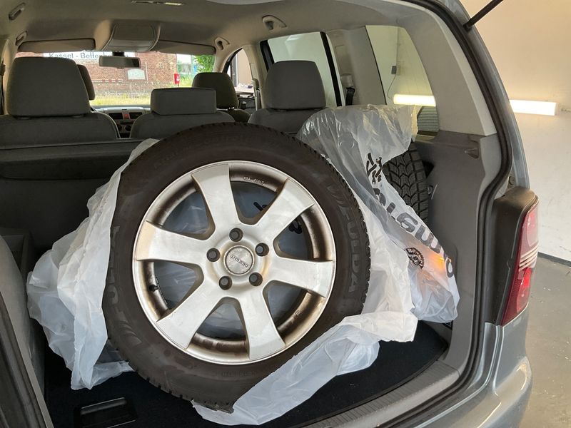 Volkswagen Touran 1.4 TSI Trendline 2009 – снимка 15