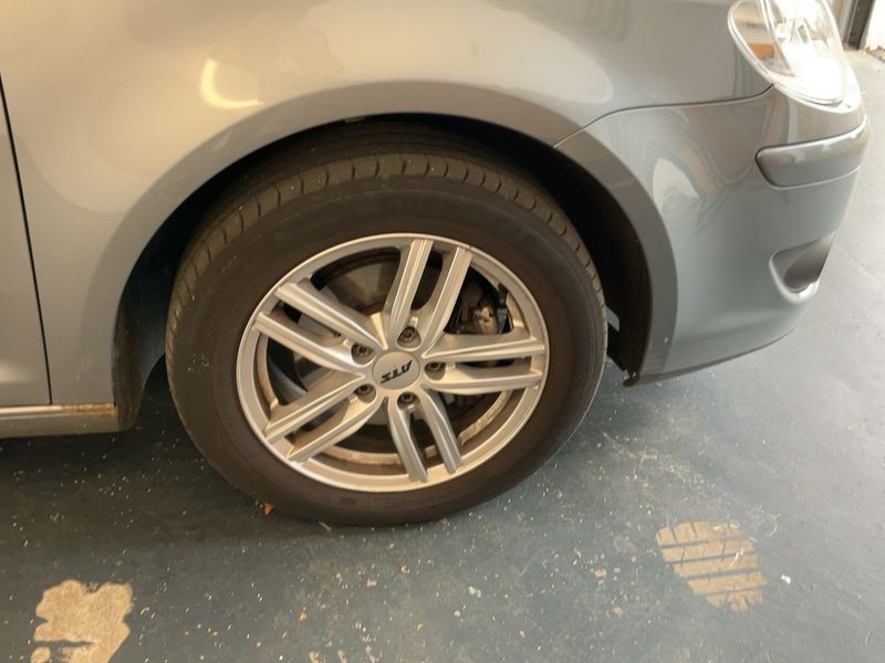 Volkswagen Touran 1.4 TSI Trendline 2009 – снимка 11
