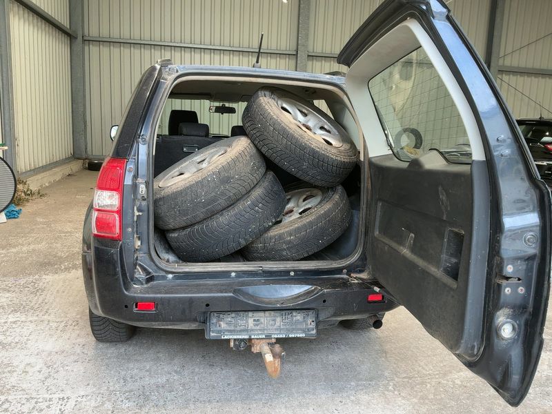Suzuki Grand Vitara 2.0 Comfort — zdjęcie 10