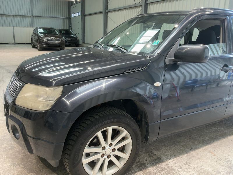 Suzuki Grand Vitara 2.0 Comfort — zdjęcie 2