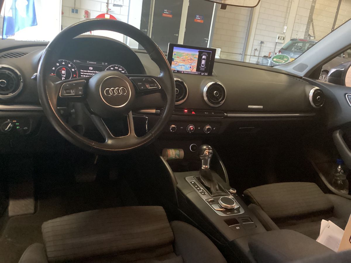 Audi A3 2018 — photo 18