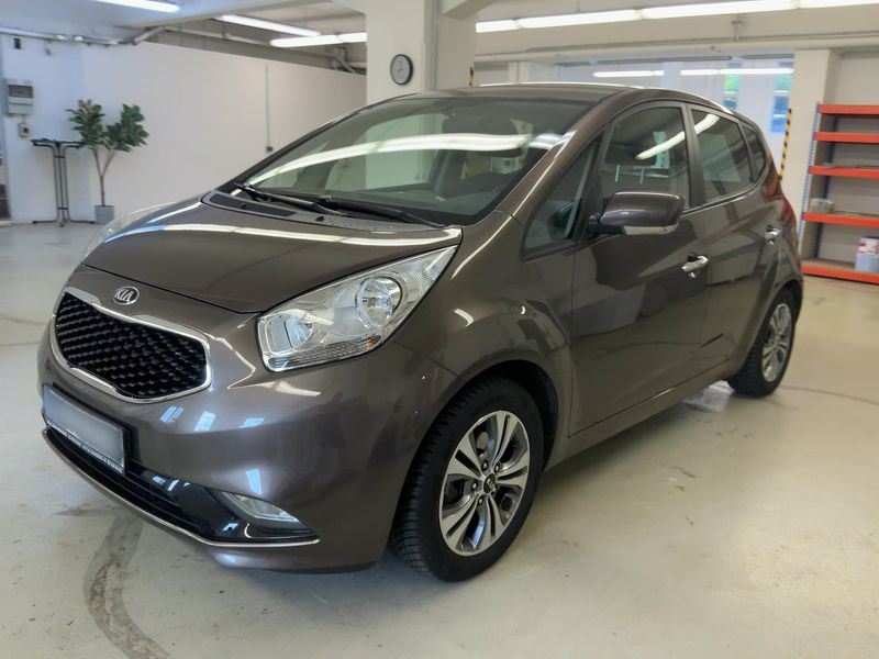 Kia Venga 1.6 Dream Team — zdjęcie 2