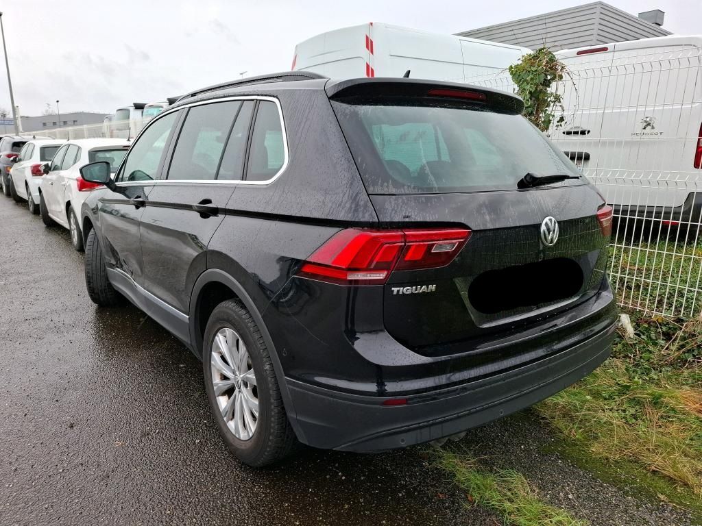 Volkswagen Tiguan 2019 — photo 4