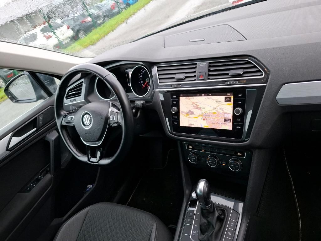 Volkswagen Tiguan 2019 — photo 11