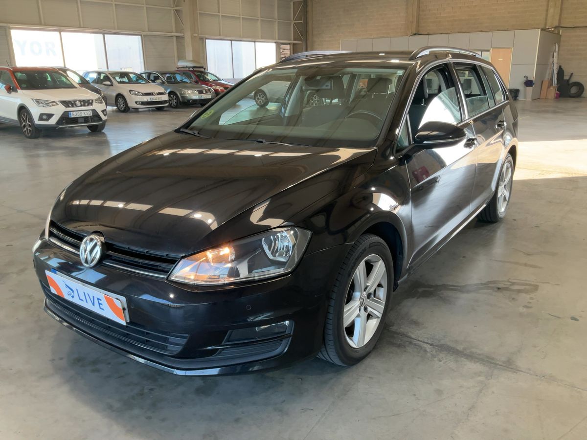 Volkswagen Golf VII 1.6 TDI Advance BlueMotion