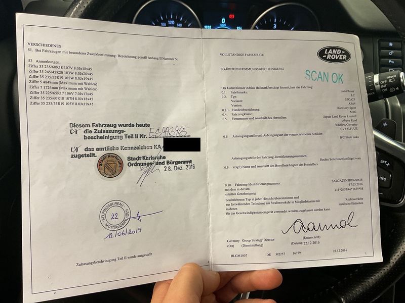 Land Rover Discovery Sport 2.0 Td4 SE AWD — zdjęcie 16