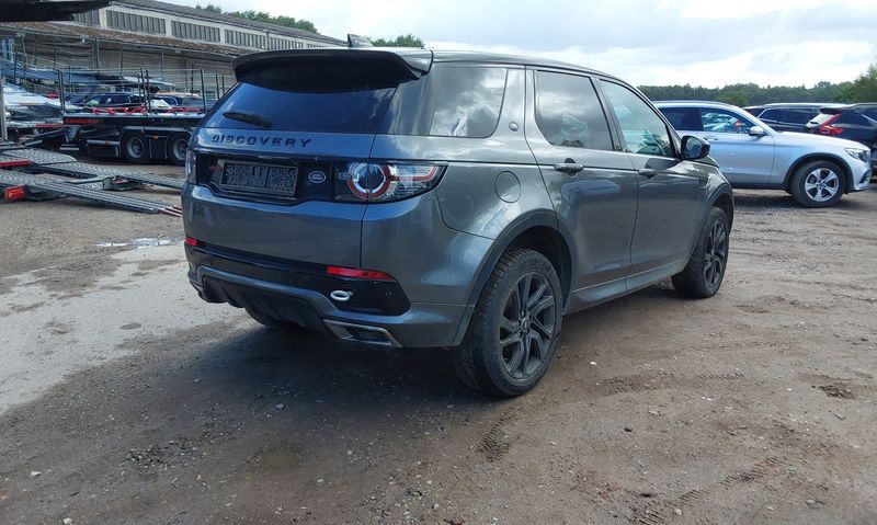 Land Rover Discovery Sport 2.0 Td4 SE AWD — zdjęcie 6