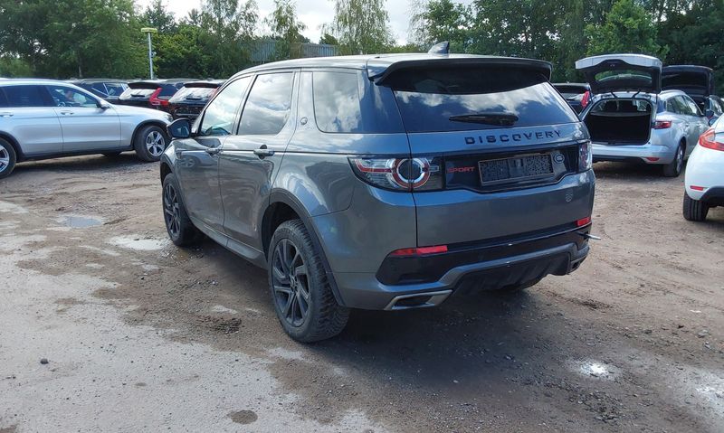 Land Rover Discovery Sport 2.0 Td4 SE AWD — zdjęcie 3