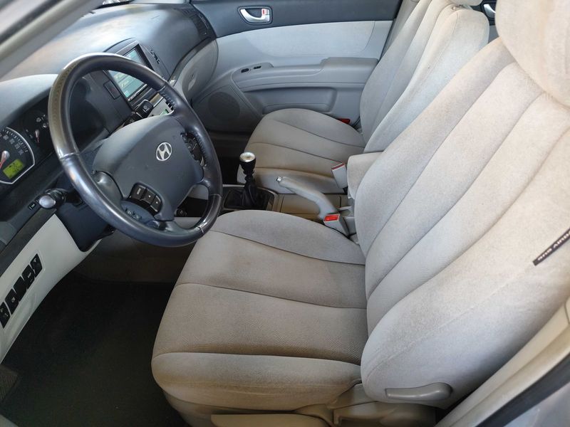 Hyundai Sonata 2.0 CRDi CRDI Comfort I — zdjęcie 15