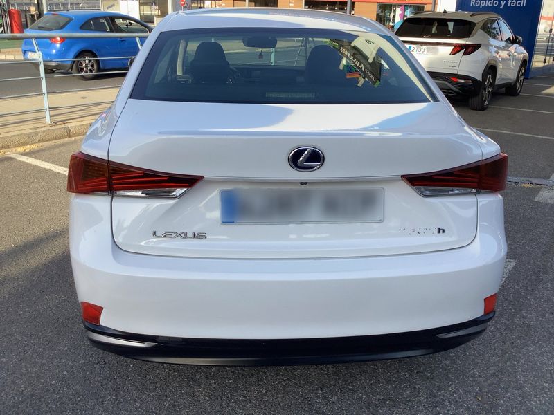 Lexus IS-Serie IS 300h Executive — zdjęcie 5