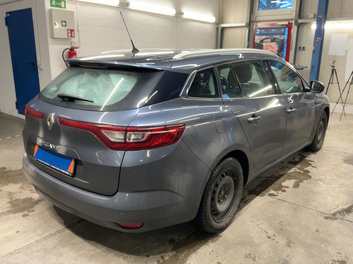 Renault Megane 2017 — photo 9