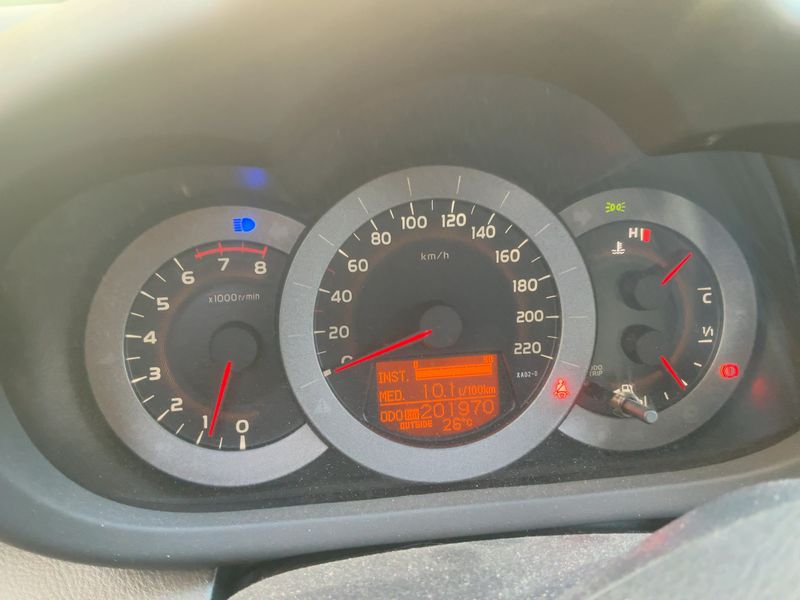 Toyota RAV 4 2.0 Active — zdjęcie 13