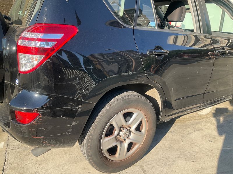 Toyota RAV 4 2.0 Active 2011 – снимка 24