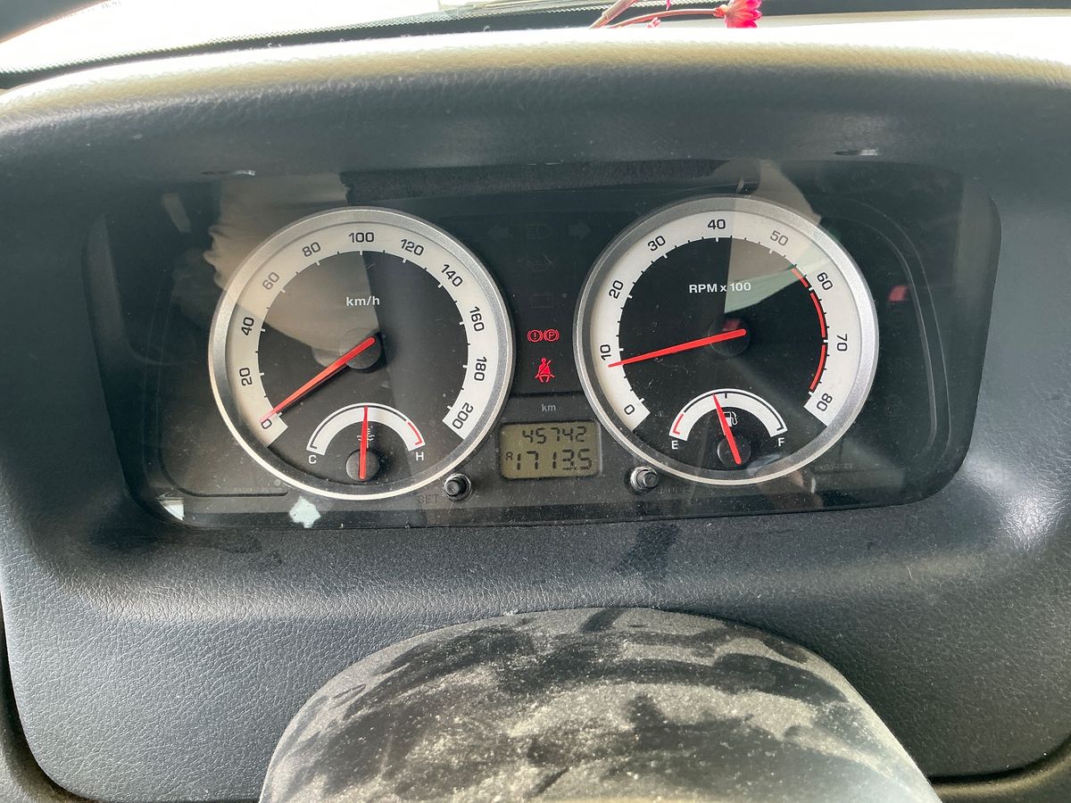 Tata Indica 2011 — photo 4