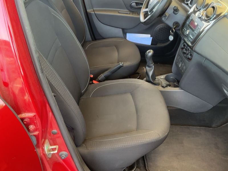 Dacia Logan 0.9 TCe LPG Essential — zdjęcie 11