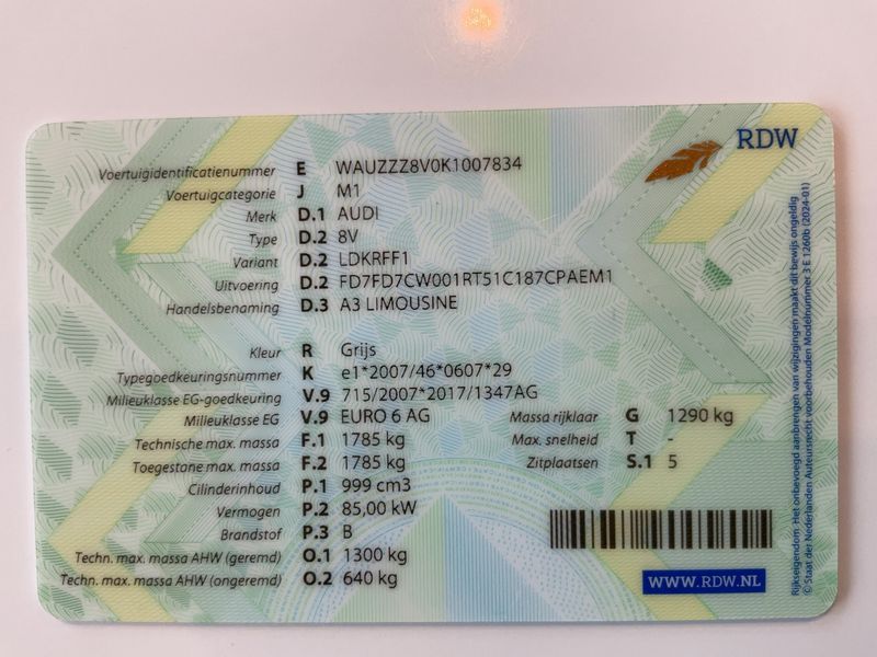 Audi A3 Limousine 1.0 TFSI Sport — zdjęcie 15