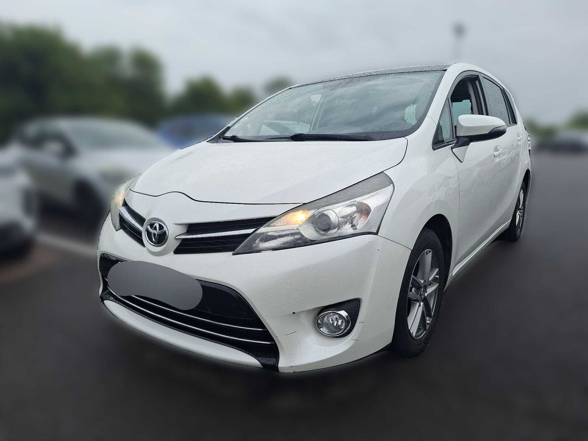 Toyota Verso 2015