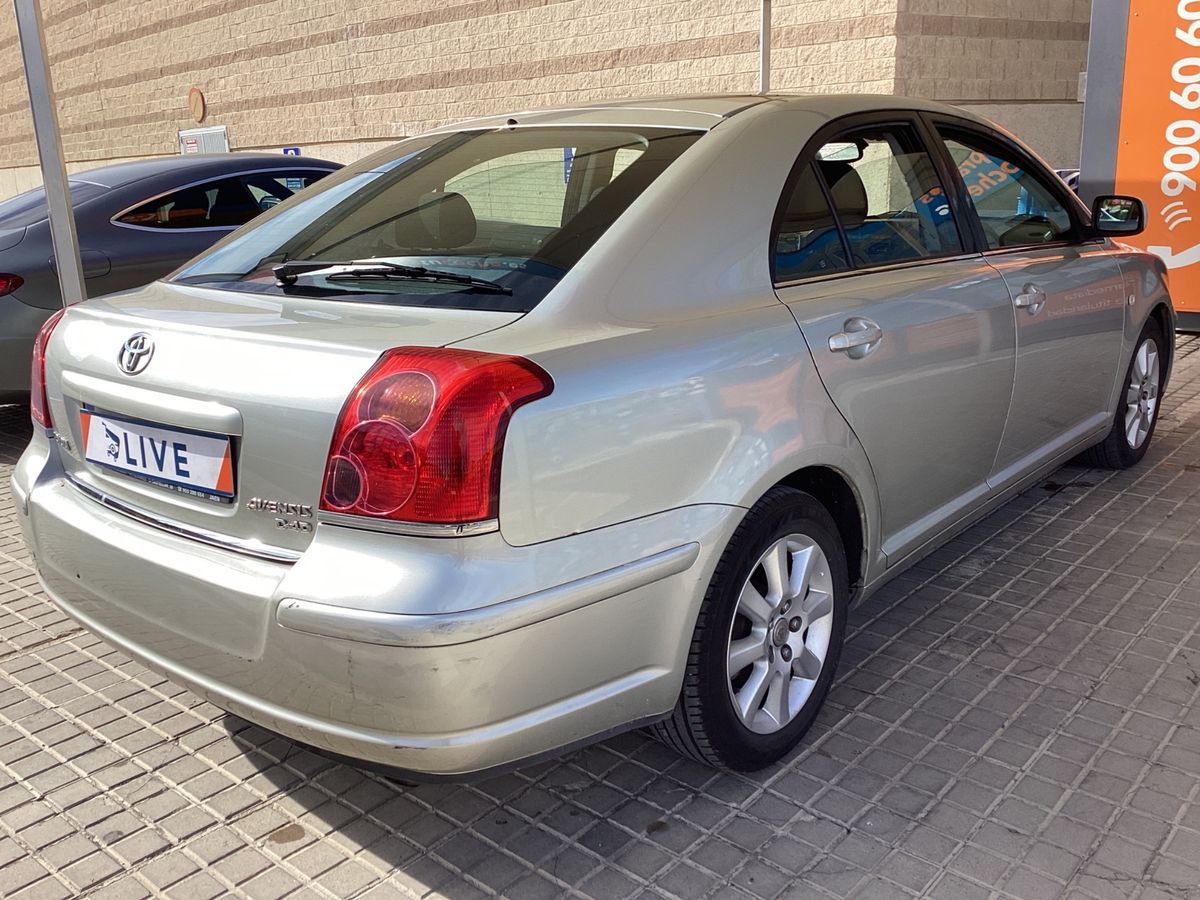 Toyota Avensis 2.2 D-4D Sol Liftback